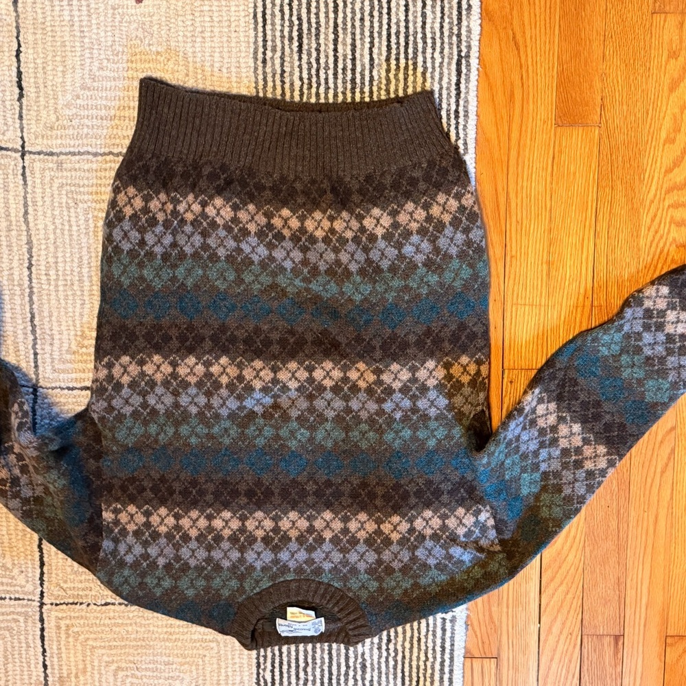 Scotland made 100% wool Argyle Pattern Crewneck Sweater in Brown and Teal